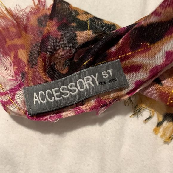 Accessory ST New York Colorful Scarf - Picture 7 of 8